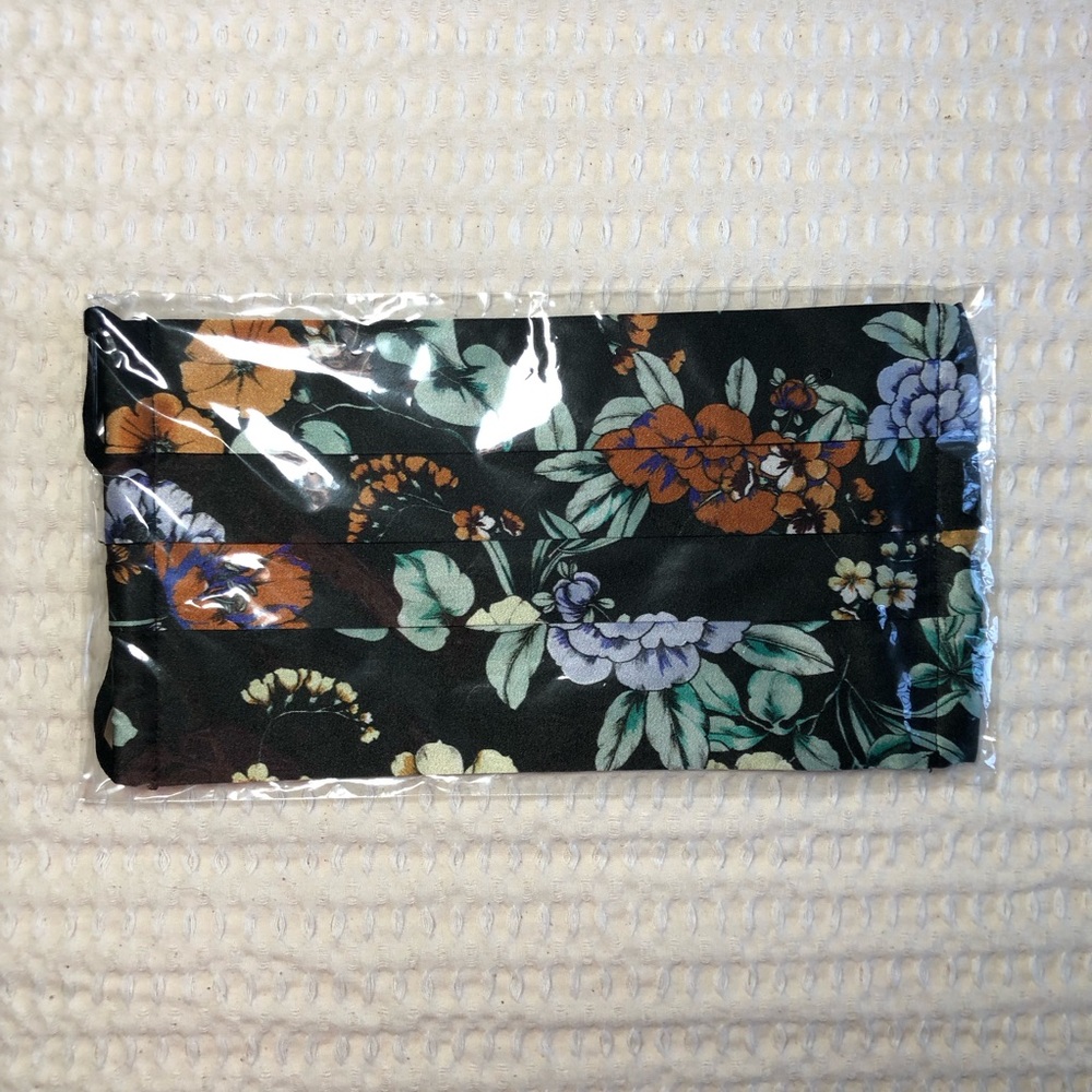 JOHNNY WAS NWT Floral Black Pleated Face Mask - Multicolor Floral Print